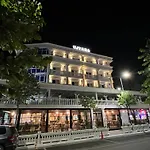 Ujvara Hotel
