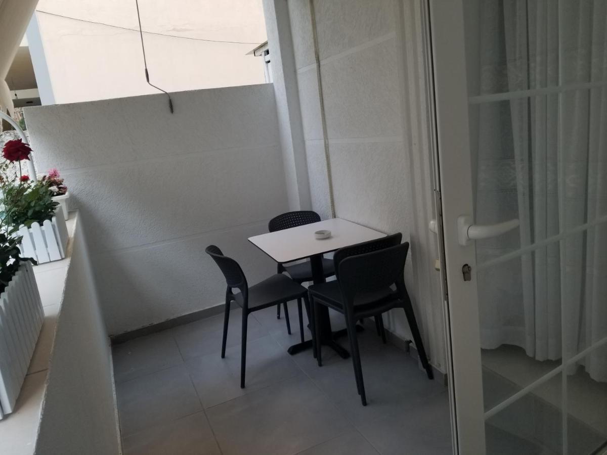 Ujvara Hotel Golem (Tirana)